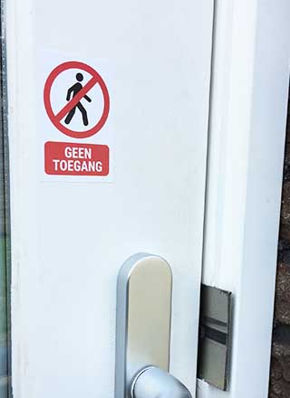 geen-toegang-sticker-2.jpg