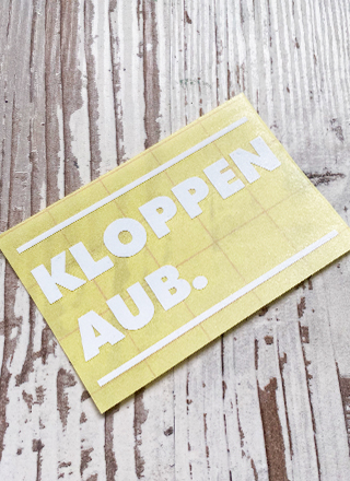kloppen-aub-raamsticker-minimalistisch-2.jpg